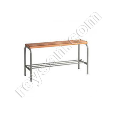 Bancs en acier peint