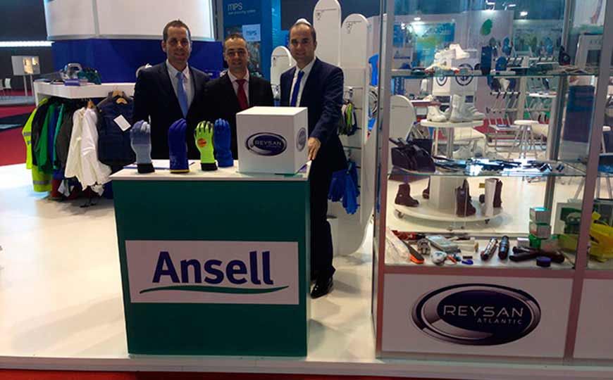 Ansell travaille avec la nouvelle présentation Reysan gant Versatouch 74718