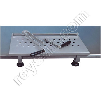 TABLE POUR LE BOUCHER DU LARD