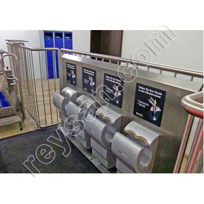 STATION AUTOMATIQUE SEMELLES + DÉSINFECTION DES MAINS