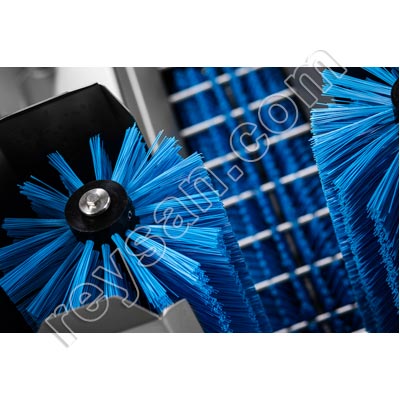 STATION AUTOMATIQUE DE DÉSINFECTION DES BOTTES, DES SEMELLES ET DES MAINS