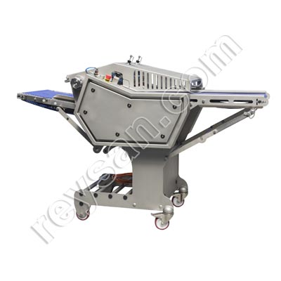 DÉPELADEUSE DE POISSON AUTOMATIQUE 460