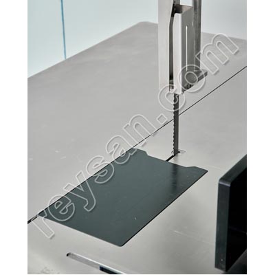 CAPTEUR DE GANT SUR LA TABLE