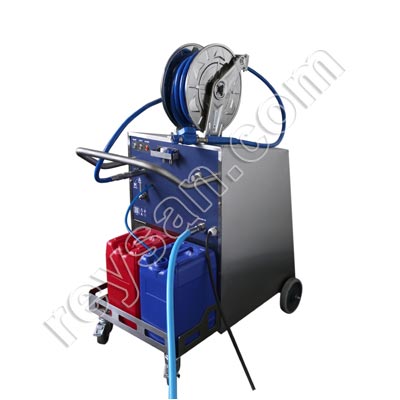 CENTRALE DE NETTOYAGE PORTABLE POUR 2 PRODUITS