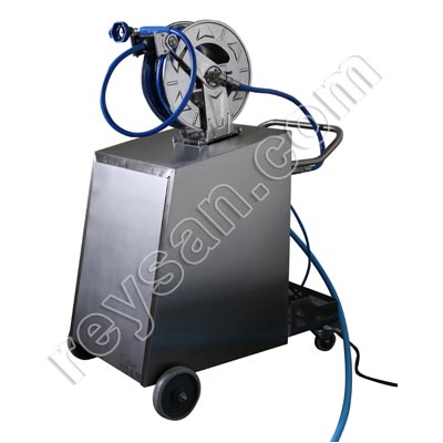 CENTRALE DE NETTOYAGE PORTABLE POUR 2 PRODUITS