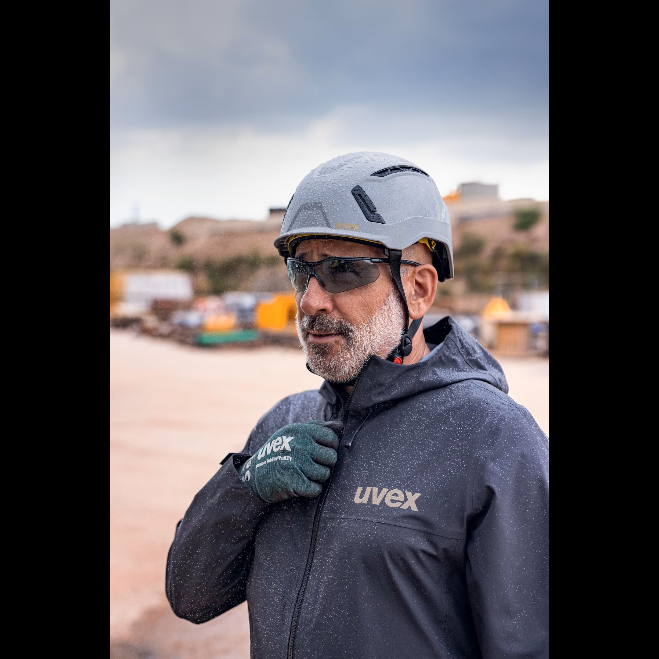SOFTSHELL UVEX CORPORATE 26 TROIS COUCHES GRAPHITE